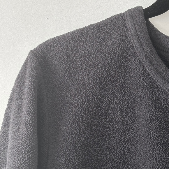 Vanity Fair Black Fleece Crewneck Top - Picture 4 of 15